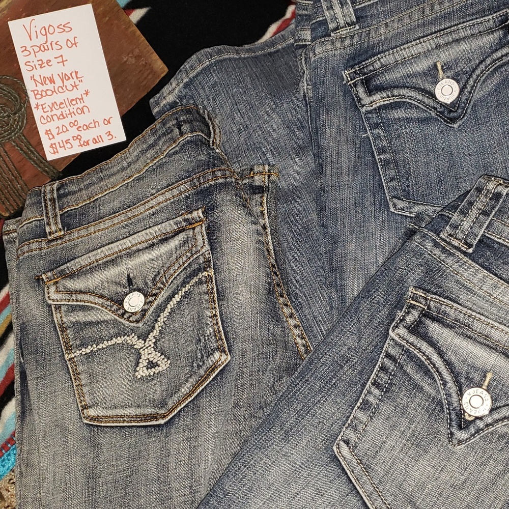 3 pairs of vigoss Jean's. All 3 are still new